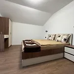 Villa белият камък - *