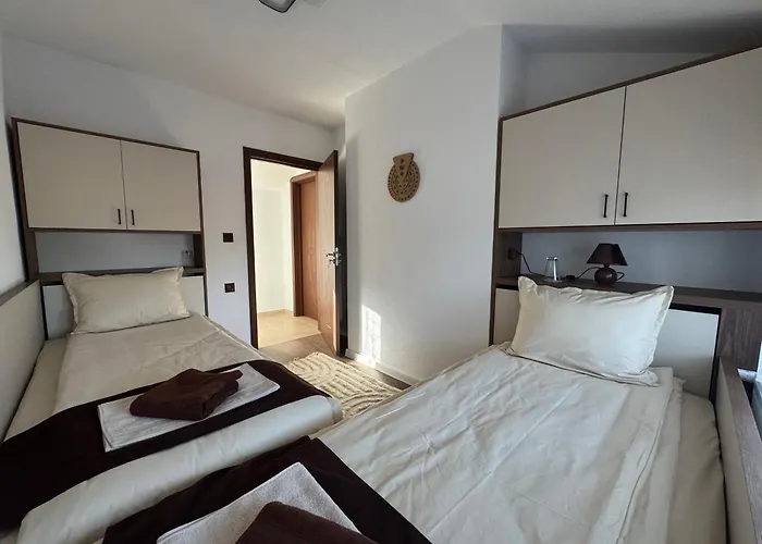 Villa белият камък - *